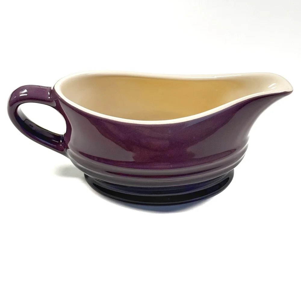 Le Creuset Fig Purple Stoneware Gravy Boat Sauce Pitcher Plum Triple Ring